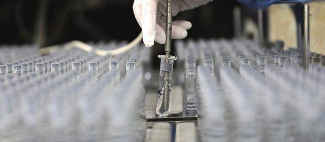 Sonde temperature dans seringue remplie de Acide Hyaluronique HA